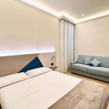 Honeycomb Guesthouse โรม ภายนอก รูปภาพ