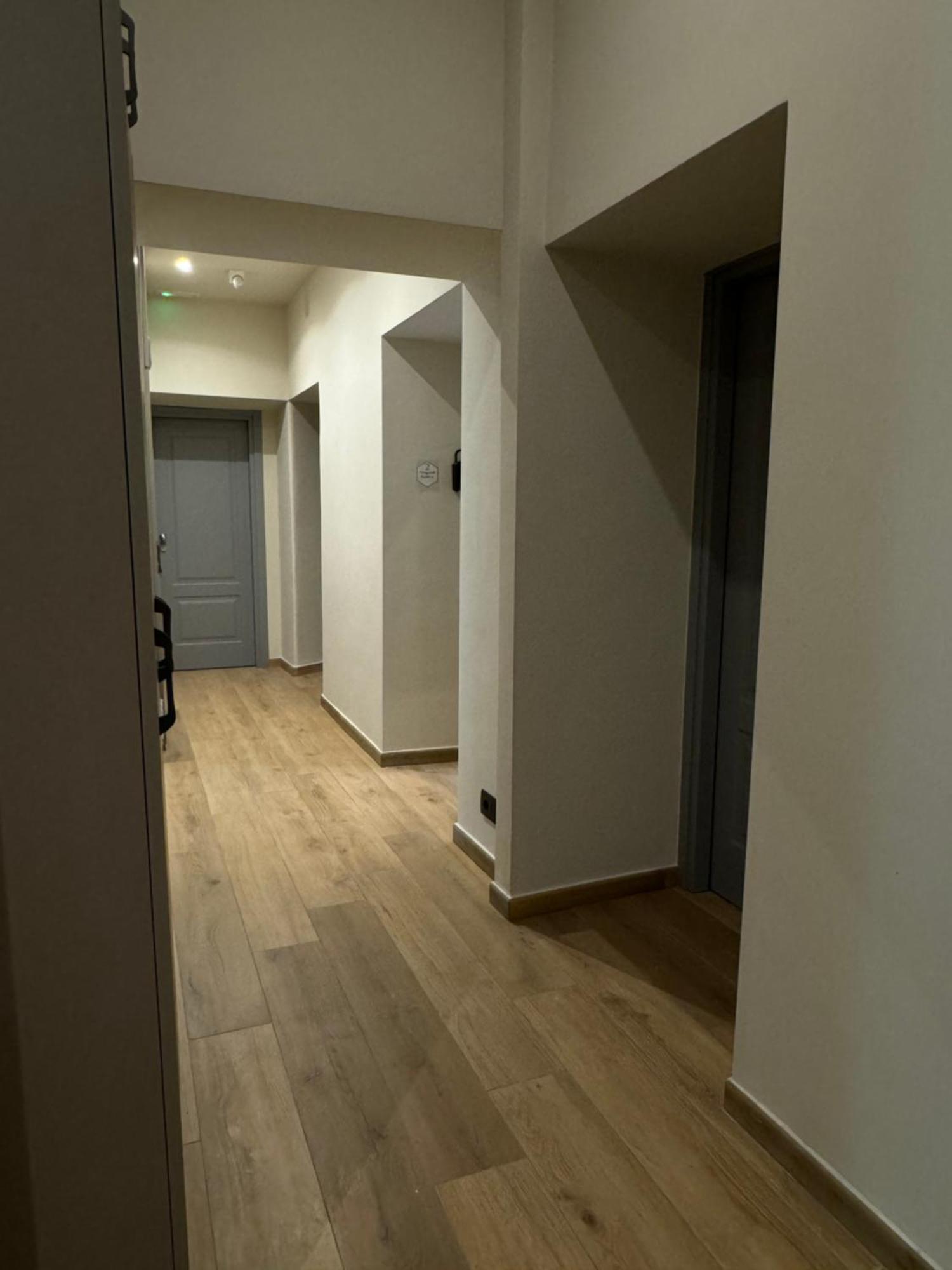 Honeycomb Guesthouse โรม ภายนอก รูปภาพ