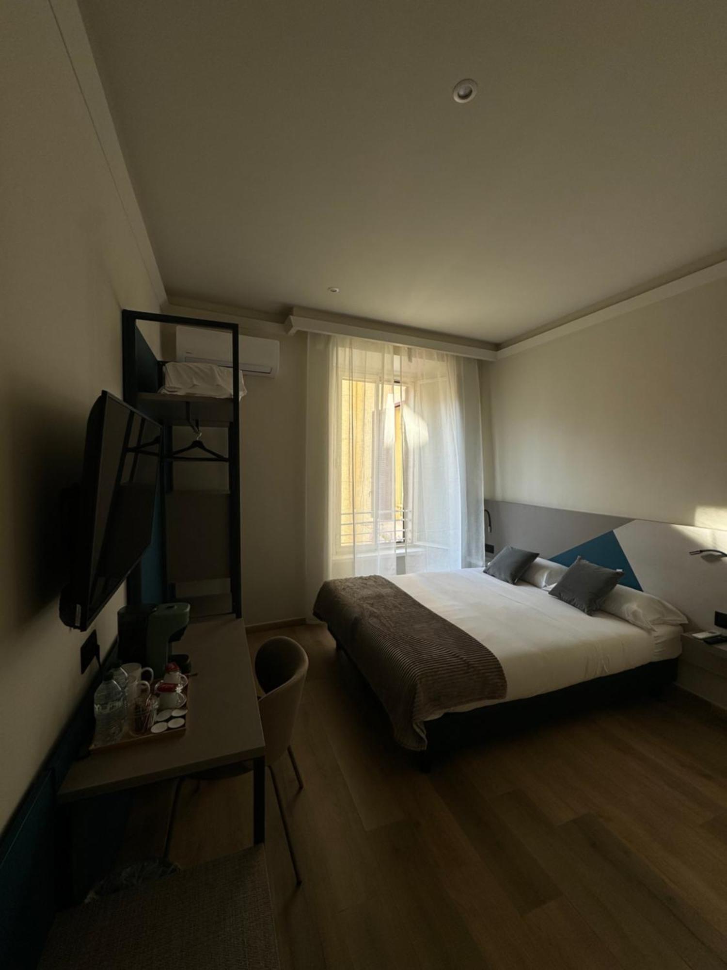 Honeycomb Guesthouse โรม ภายนอก รูปภาพ