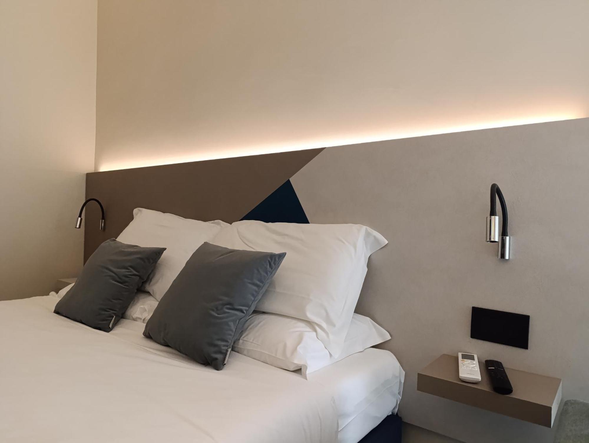 Honeycomb Guesthouse โรม ภายนอก รูปภาพ