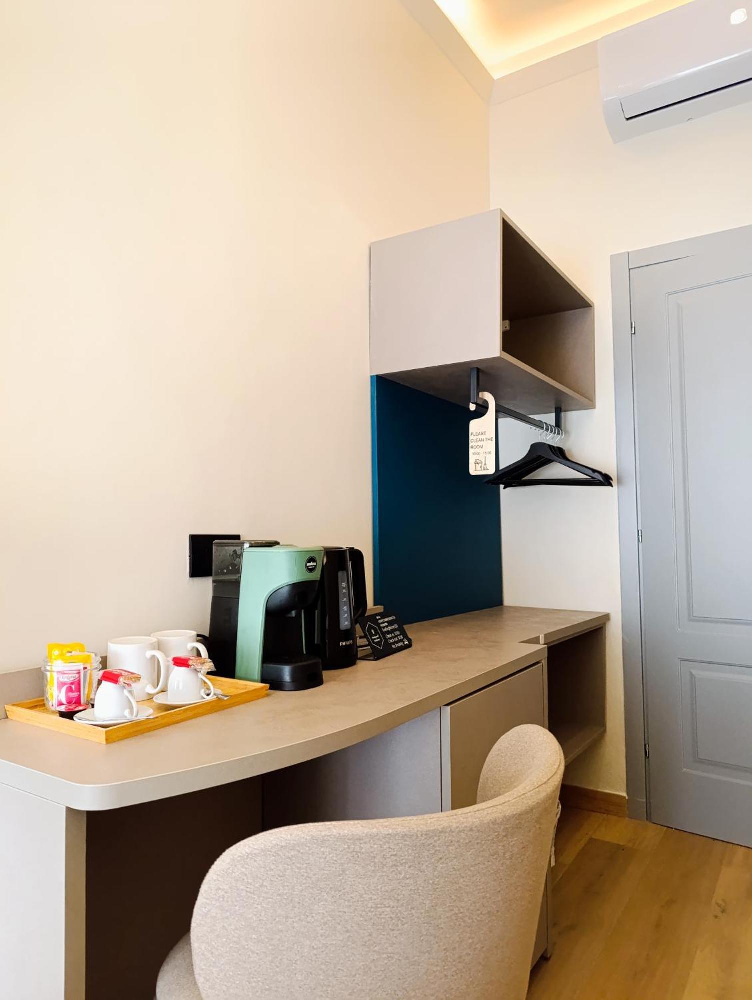 Honeycomb Guesthouse โรม ภายนอก รูปภาพ